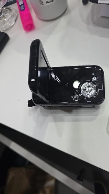 Videokameralar: Rəqəmsal Video Kamera – HD Video Recorder Xüsusiyyətlər: - HD video — 2