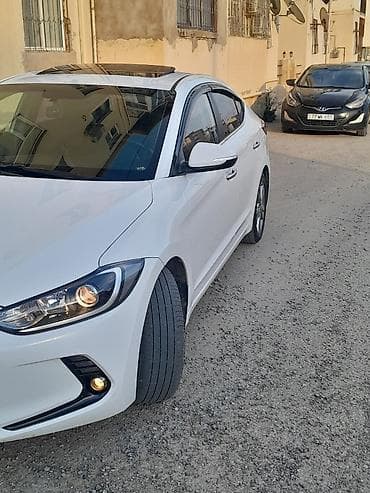 ucuz raf: Hyundai Elantra: 1.6 l | 2017 il Sedan — 2