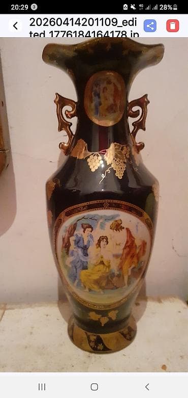 yapay gul: Bir vaza, Keramika — 1