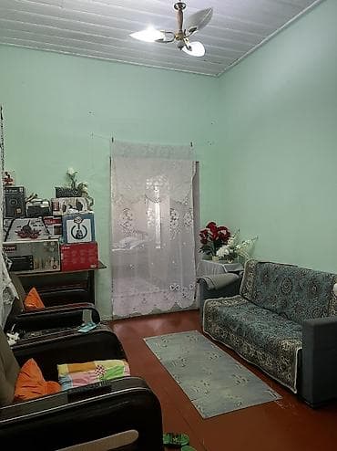 montinde: 28 May 2 otaqlı, 38 kv. m, Orta təmir — 1
