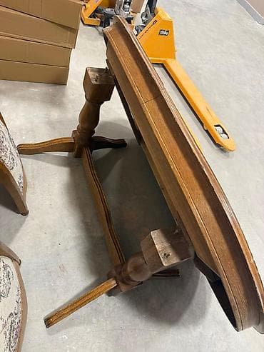 Taburetlər: Qonaq otağı üçün, İşlənmiş, Açılmayan, Oval masa, 4 stul — 3