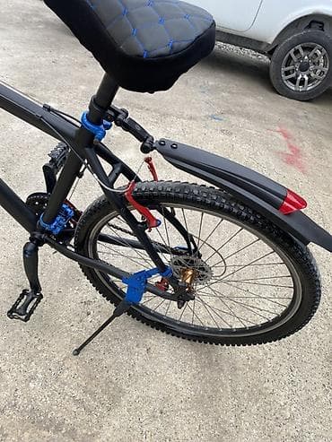 трехколесный велосипед с ручкой: Şəhər və off-road sürüşləri üçün dağ velosipedi Xüsusiyyətlər: - 26" — 7