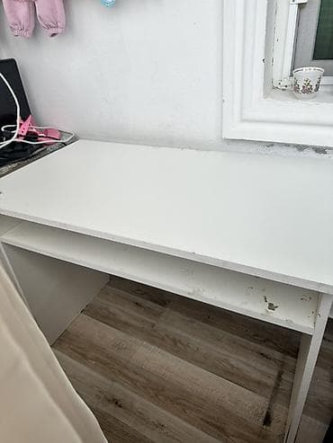 Kompüter masası, Açılmayan, Laminat, Dördbucaq masa lalafo.az -da Kompüter masası, Açılmayan, Laminat, Dördbucaq masa