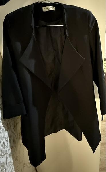 Qadın blazer pencək – ROSINA MARI markası Qara rəngdə. Heç