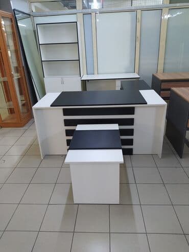 ikinci el dikt: Yenidir. Hazır var isdenilen rəngdə isdenilen olçuyə hazırlanır — 1