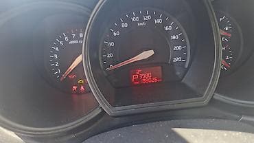 Nəqliyyat: Kia Rio: 1.4 l | 2014 il Sedan — 6