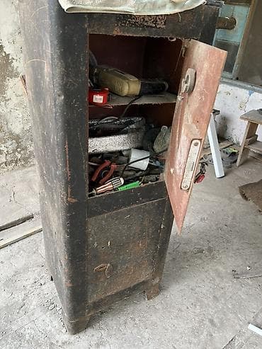 Seyflər: Metall seyf/dolab 40 -50 yedi hundurluy 1.30 - Material: qalın divarlı — 3