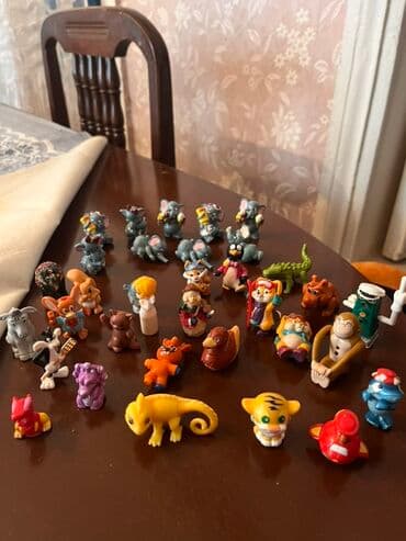 теннисный стол: Müxtəlif kolleksiya fiqurları dəsti - Təxminən 35+ ədəd kiçik — 2