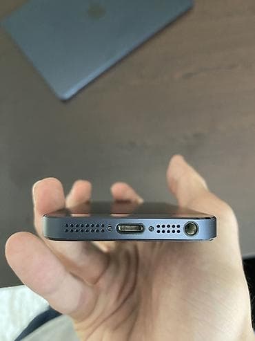 apple qulaqcıq: IPhone 5, Qara — 9