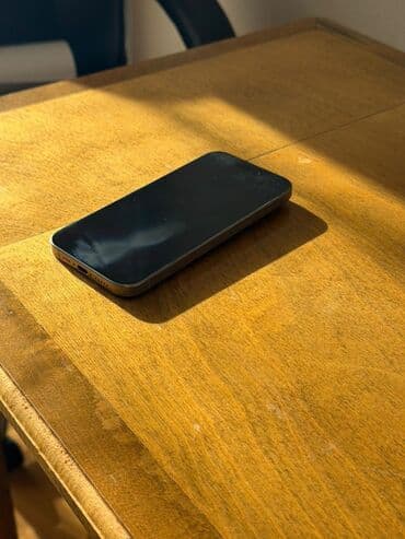 iphone 15 satılır: IPhone 15 Pro, 256 GB, Gümüşü, Simsiz şarj — 3