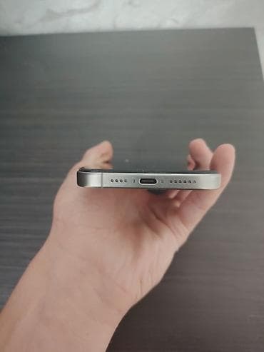 m4 mac mini: IPhone 15 Pro Max, 256 GB, Gümüşü, Simsiz şarj — 4