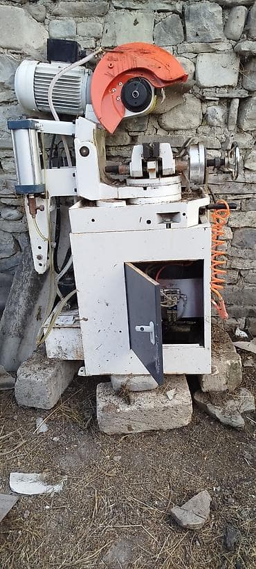 şaxta gülü bitkisi: MC-315B metall kəsmə dəzgahı - Model: MC-315B (etiket üzərində — 4