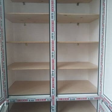 вешалка в прихожую с полкой: Balkon üçün plastik şkafların yığılması və quraşdırılması Ağ rəngdə 90 — 11