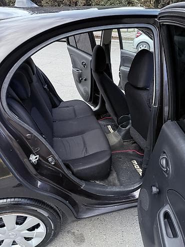 vaz priora 2015: Nissan Micra: 1.2 l | 2012 il Hetçbek — 10