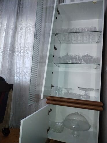 ПО для бизнеса: Стеклянная витрина-шкаф — 2