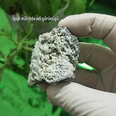 ucuz gitara satisi: UV Parlayan Təbii Daş Satılır – Kolleksiya üçün Nadir Kristal 💎 — 2