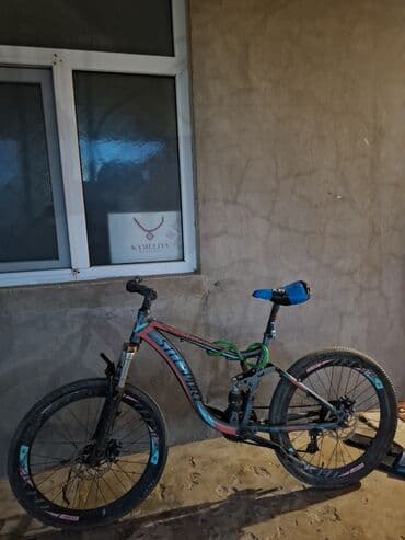 velesibetlər: Dağ velosipedi – tam asqılı (full-suspension) karkas Xüsusiyyətlər: - — 1