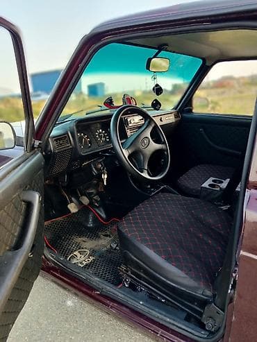 vaz 2107 abirsofka: VAZ 2107 sedan Xüsusiyyətlər: - Kuzov: 4 qapılı sedan, qaranın — 7