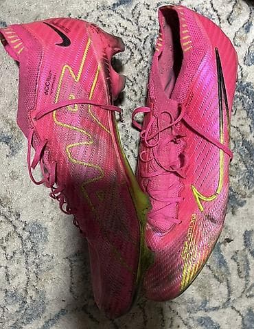 Giryalar: Butslar Nike — 4