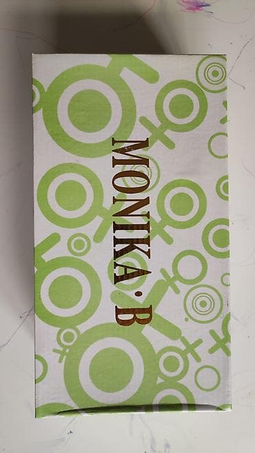 ayyaqqabı: Qadın Ayaqqabısı, cəmi bir dəfə toya geyinilib. 50 manata alınıb — 2