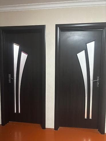 Qapi 4 ededdir biri 50azn . olçu 80×200. çerçive var — 1