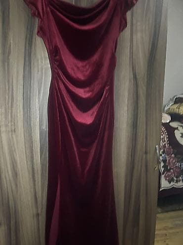 Qırmızı məxməri uzun ziyafət geyimi - Material: yumşaq, parıltılı — 3