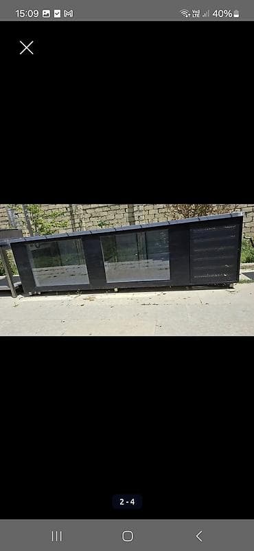 sag: Şüşə vitrinli soyuducu köşk/kiosk - Ön tərəfi böyük suse kabab ve et — 2