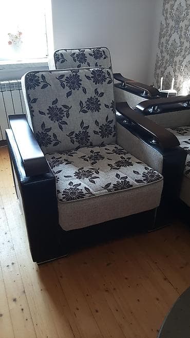 transformer stol: Yumru masa, Açılmayan, Təkərsiz, Şüşə — 4