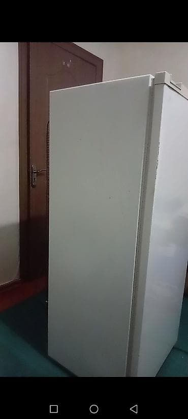 supra satışı: Bir kameralı, üst hissədə dondurucu bölməsi olan məişət soyuducusu — 2