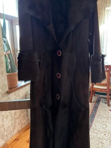 женские кожаные длинные перчатки: Qadın uzun dərili/kürklü palto - Rəng: tünd qəhvəyi-siyahı gama - — 2