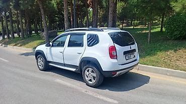krossover: Renault Duster: 2 l | 2012 il 296000 km Krossover — 4