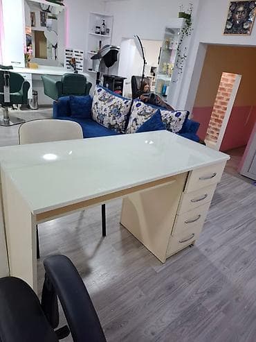Digər salon, tibbi mebel: Manikür üçün masa — 1