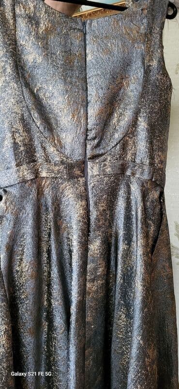 Плащи: Ziyafet geyimi.ideal veziyyetde. Orqanza material.cox qeşengdir — 5