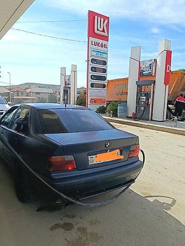 hyundai sonata 2004: BMW 3 series: 1.8 l | 1991 il Sedan — 2