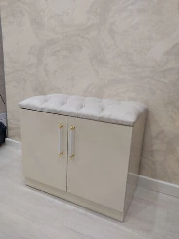 ayakkabı şkafı: Yeni, Pufik oturacaq — 1