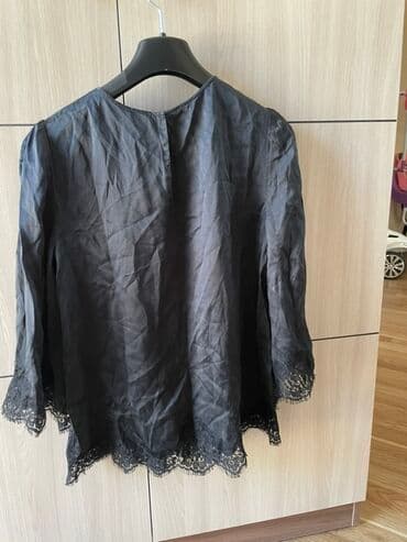 женские спортивные кофты: Qara rəngli qadın bluzası. Bu bluzanın qolları dirsəyə qədərdir və alt — 3