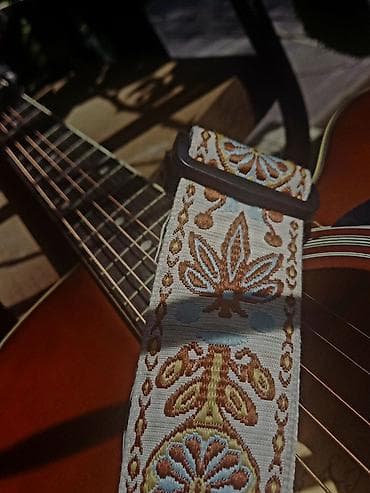 rock gitara: Akustik gitara, 6 sim, İşlənmiş, Pulsuz çatdırılma — 5
