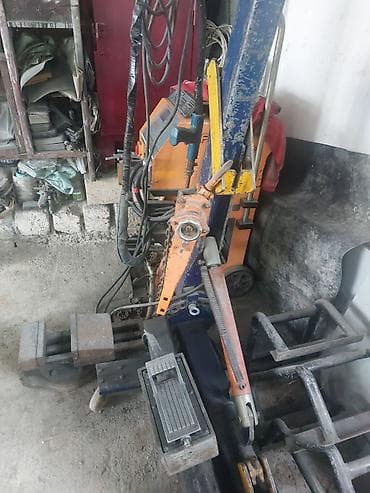 Tavan: Avto-təmir və kuzov işləri üçün alət və avadanlıq dəsti Tərkib: - — 8