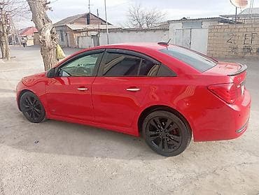 2015 corolla: Ili 2015 LTZ RS polnu full,gara dəri salon,acarsiz daxil — 9