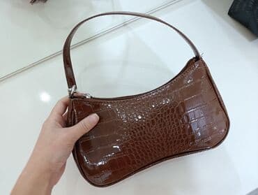 туфли из кожи питона: Qəhvəyi mini çiyin çantası – krokodil naxışlı, parlaq fakturalı - — 2