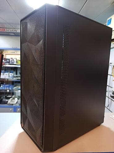 qara çanta: Komputer korpusu – tam ölçülü Middle/ATX tipli - Ön panel: tam — 1