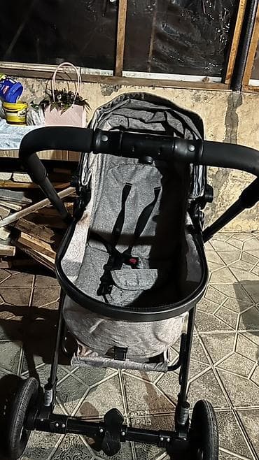 Klassik gəzinti arabası