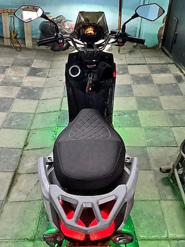 islenmis mopedlerin satisi: - jet49 freedom, 50 sm3, 2024 il, 10000 km — 5