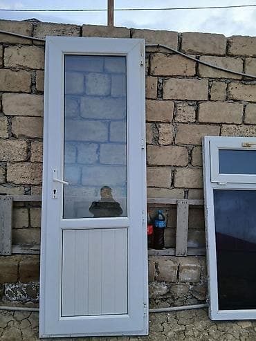 Строительные леса: PVC giriş/eyvan qapısı - Material: ağ PVC profil - Dizayn: yuxarı — 1