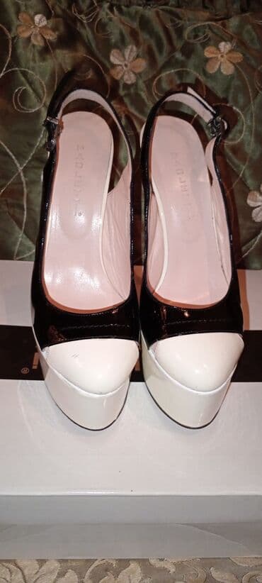 женские босоножки на танкетке: Ölçü: 36, rəng - Ağ, İşlənmiş — 1