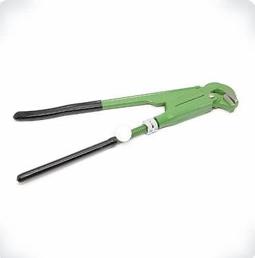 "Ali təhsilli, məsuliyyətli və səliqəli ustayam. Əsas işimlə əlaqədar