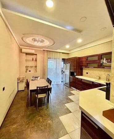 mətbəx masaları: Mətbəx mebeli və texnika komplekti - Müasir dizaynlı geniş mətbəx — 1