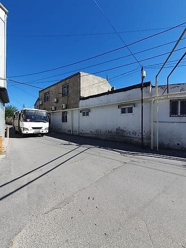 Дома: Satılır: 2 otaqlı həyət evi (şəxsi ev) Plan və sahələr: - Geniş zal — 7
