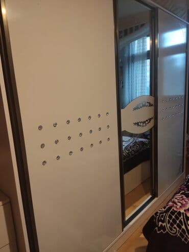 söküntü dik: Qonaq otağı üçün, İşlənmiş, Açılmayan, Dördbucaq masa, 6 stul — 4