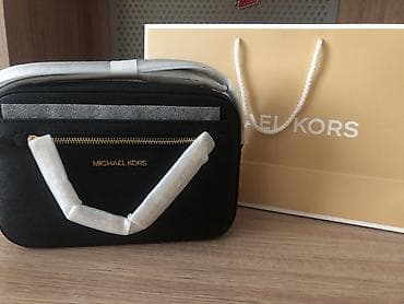 Michael Kors canta yenidir